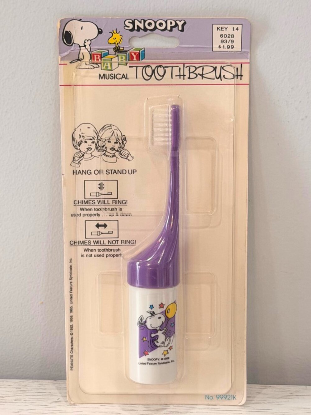 Vintage SNOOPY Baby Musical Toothbrush Danara Chimes Purple Peanuts Gang 99921K
